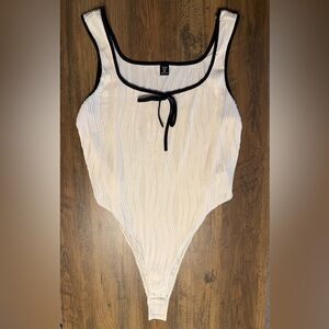 SHEIN Curve White and Black Bodysuit